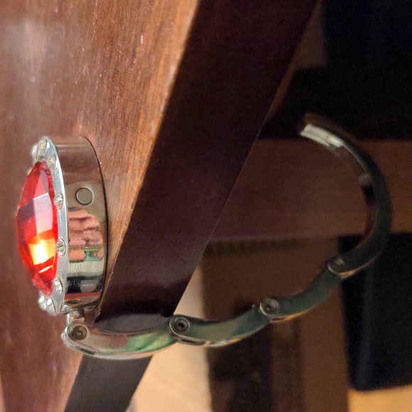 RESELL Bundle 5 Table Hook Holders for purses or bags for Resellers - Picture 5 of 8